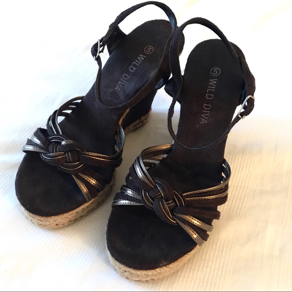 WILD DIVA Wedge Platform Sandal Brown